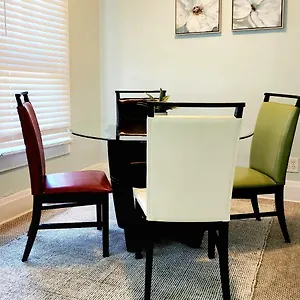 Comfortable Two Bedroom Apartment Lakeland