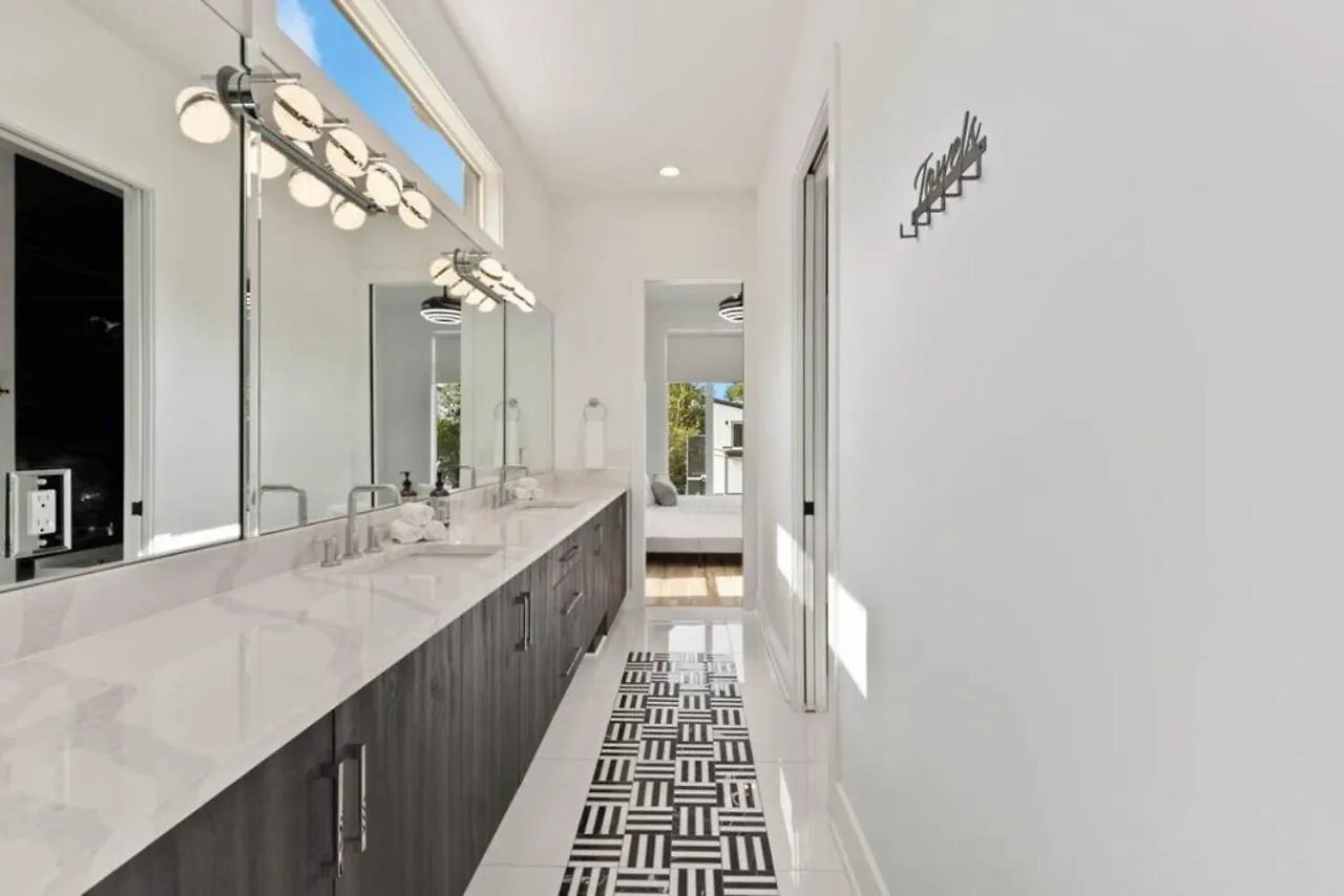 Luxurious 4Bd Home Sleeps 12 Minutes To Downtown With Parking Nashville